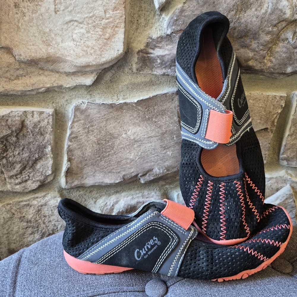 Women's Black and Pink Athletic Shoes